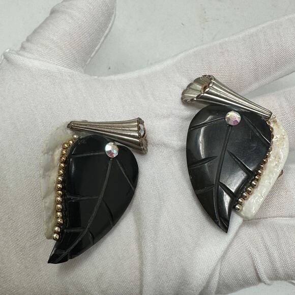 VTG Fired Fantasies Clay Shell Earrings Rhinestone Accents Black White Clip On - Picture 3 of 5